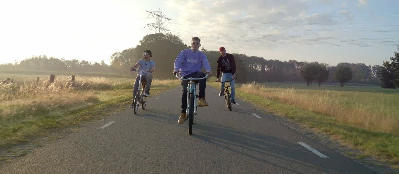 Rijden (ft. Royal & BluesBroeder)